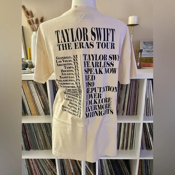 Size Medium Soft 100% Cotton Taylor Swift Eras Tour Shirt - Picture 2 of 3